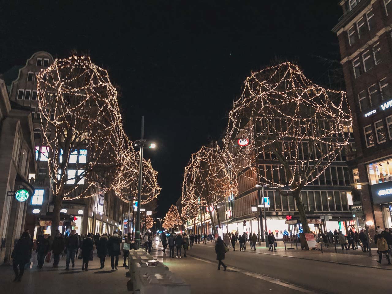 Christmas lights on the streets of Hamburg