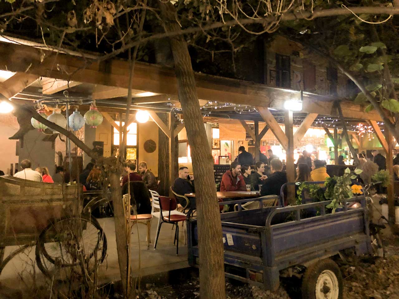 Grandio Jungle Bar, a ruin bar in Budapest, Hungary