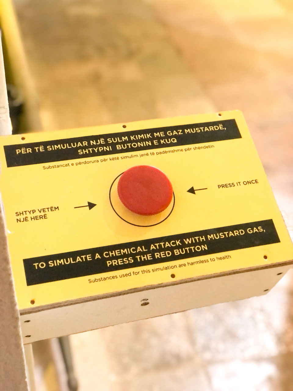 A button allowing you to simulate a chemical attack at Bunk'Art 1 in Tirana, Albania